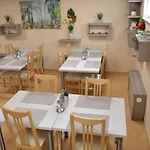 Alfred Panzio Frühstückspension 3*