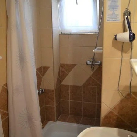 Alfred Panzio Bed & Breakfast 3*
