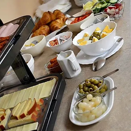 Alfréd Panzió Bed & Breakfast 4*