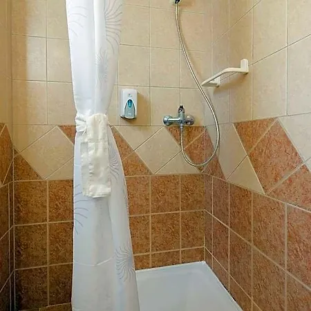Alfréd Panzió Bed and breakfast 4*