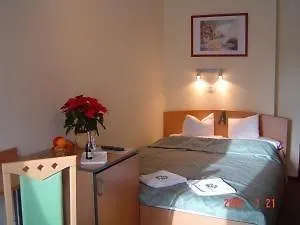 Alfréd Panzió Bed & Breakfast
