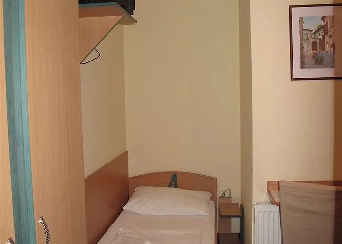 Alfred Panzio Budapest