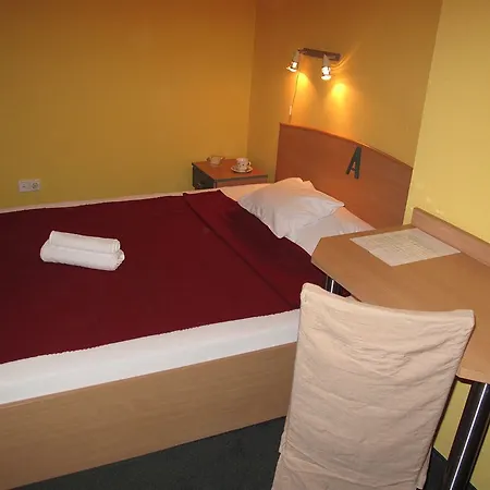 Alfred Panzio 3* Budapesta